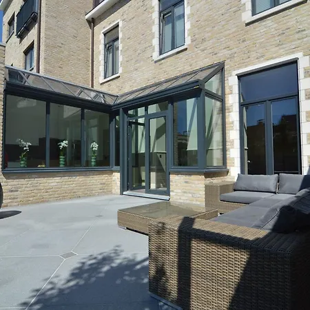 Spacious In Knokke Heist With Garden * 브뤼헤